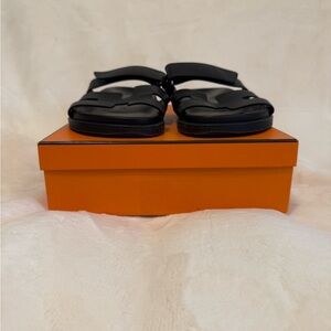 🚫SOLD!!!🚫 Hermes Chypre Black Sandals
